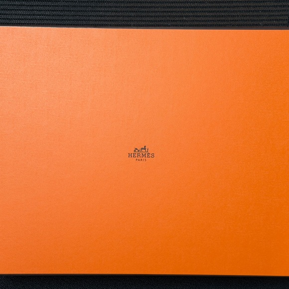 Hermes Dark Brown Houndstooth Hat - Picture 3 of 4